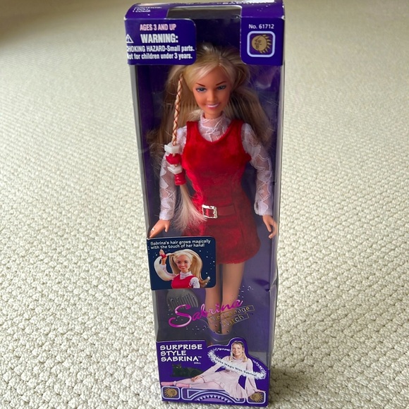 NIB Sabrina the Teenage Witch “Surprise Style Sabrina” doll 1997 - Picture 1 of 9